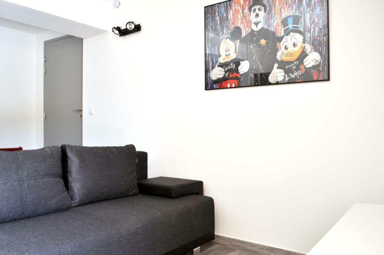Apartment Ground Floor,883701052:JPEG
