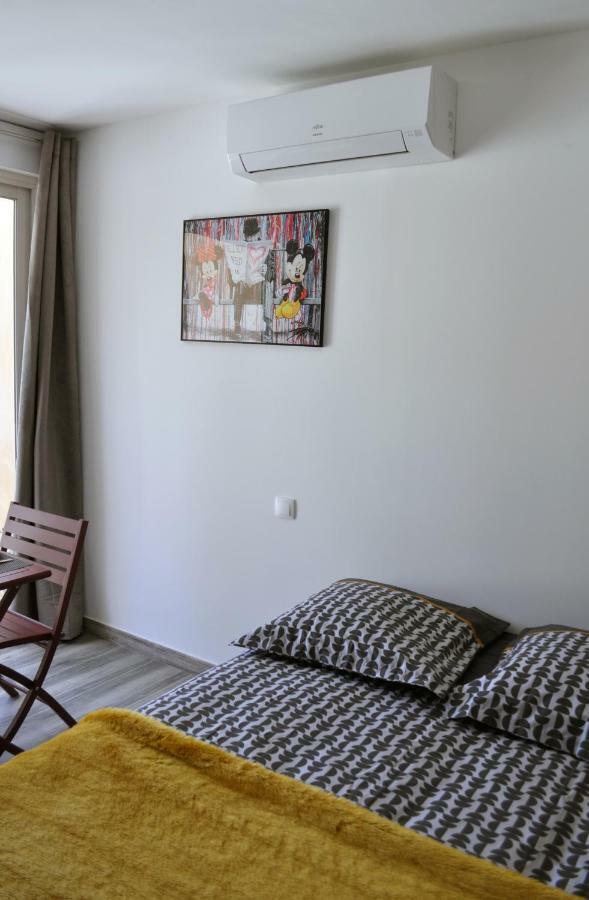 Studio Apartment,883730539:JPEG
